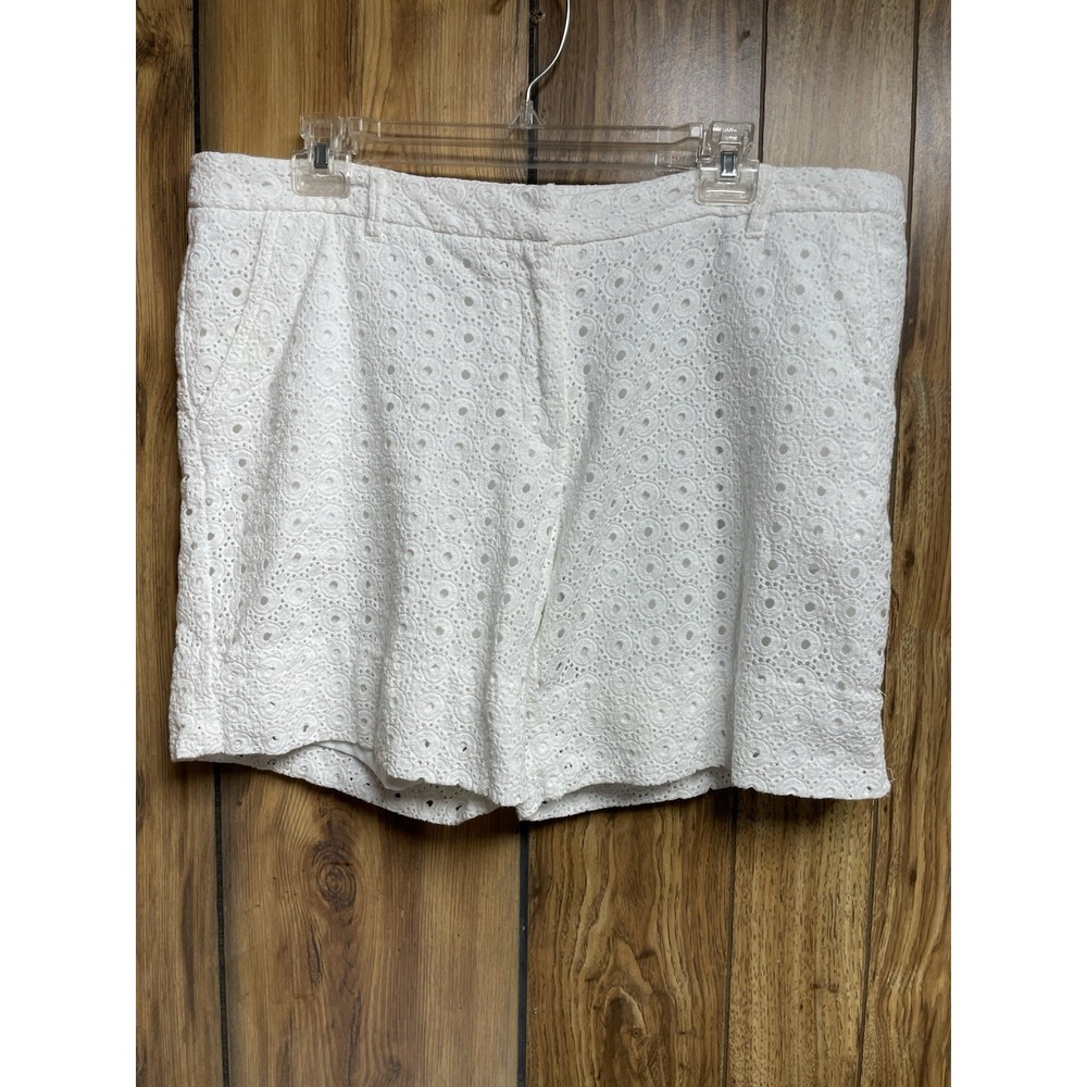 Liz Claiborne Womens White Eyelet Cotton Shorts Mid Rise Zip Size 16 Vtg